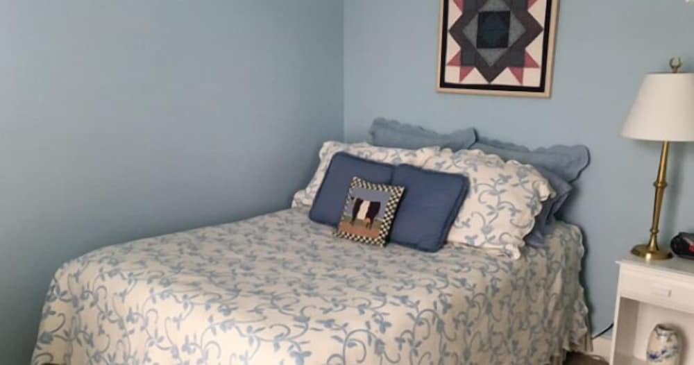 Bristol Suites - photo 8