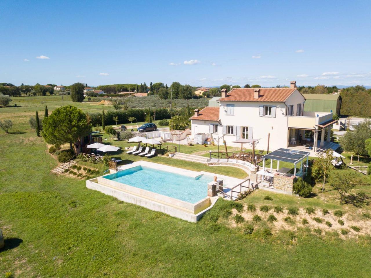 Casa Romano by Vacavilla — 4-Star Luxury Hotel in Cortona, Italy
