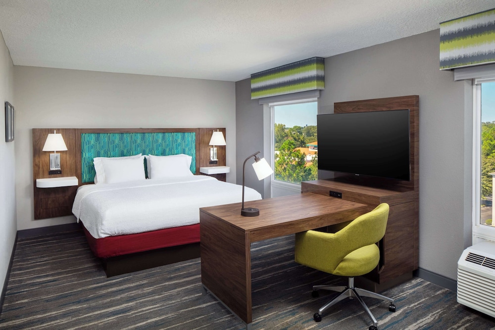 Hampton Inn & Suites Savannah I 95 South Gateway - photo 7