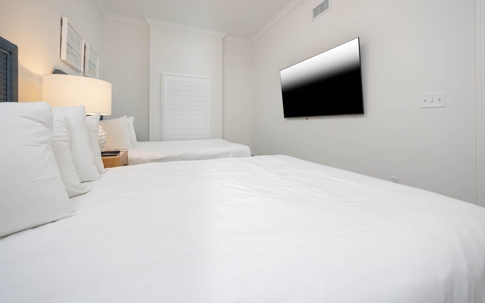 Phoenix Gulf Towers 908 4 Bedroom Condo - photo 8