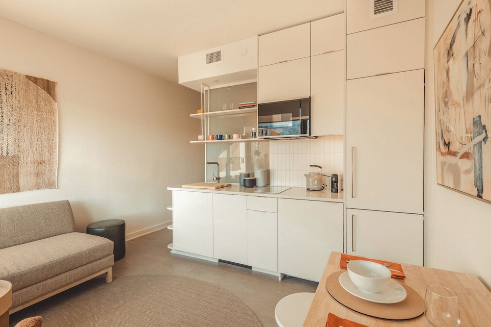 Scout Living powered by Placemakr Midtown - photo 24