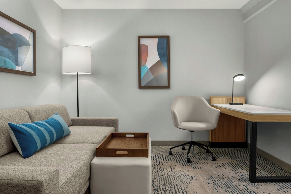 SpringHill Suites Lehi at Thanksgiving Point - photo 8