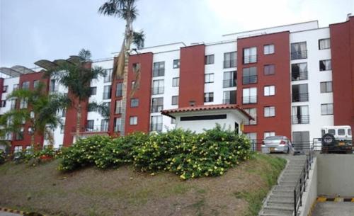 Habitacion Cerca Al Aeropuerto — hotel near Matecaña International Airport