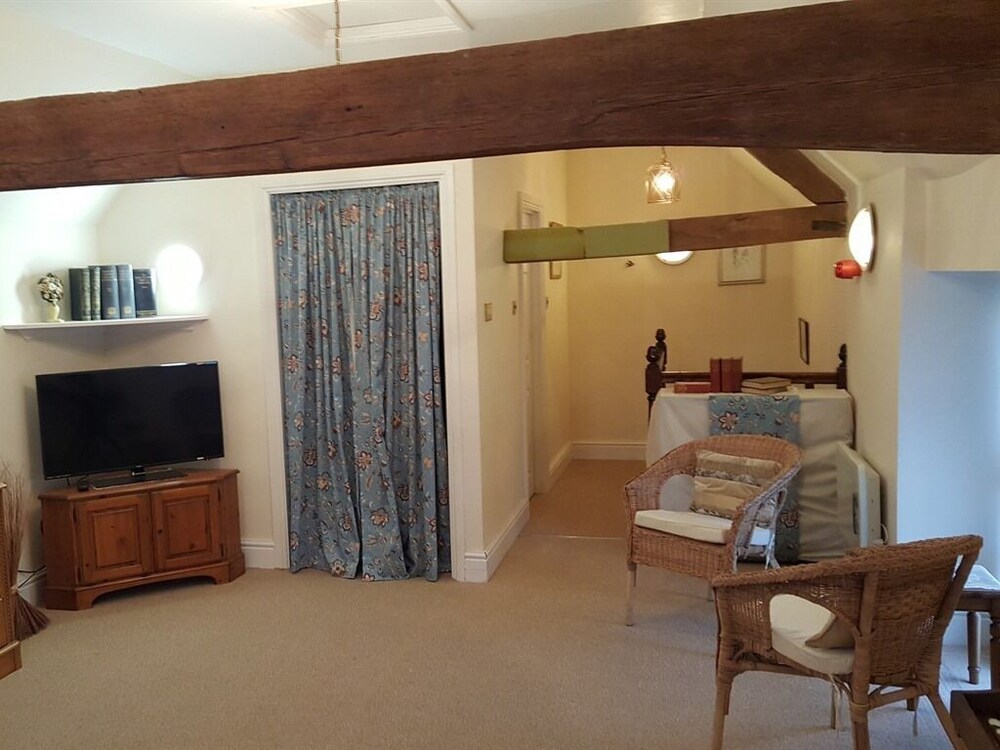 The Clanfield Tavern — Bampton — photo 2
