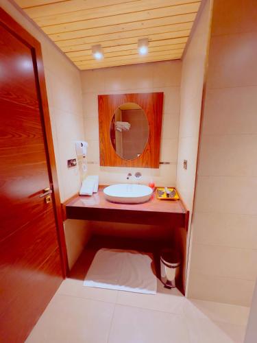 Granada Hotel - carbon neutral hotel in Najaf