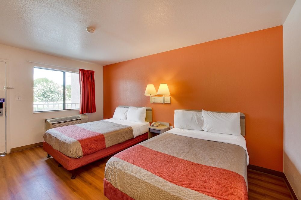Motel 6 Columbia West - photo 15