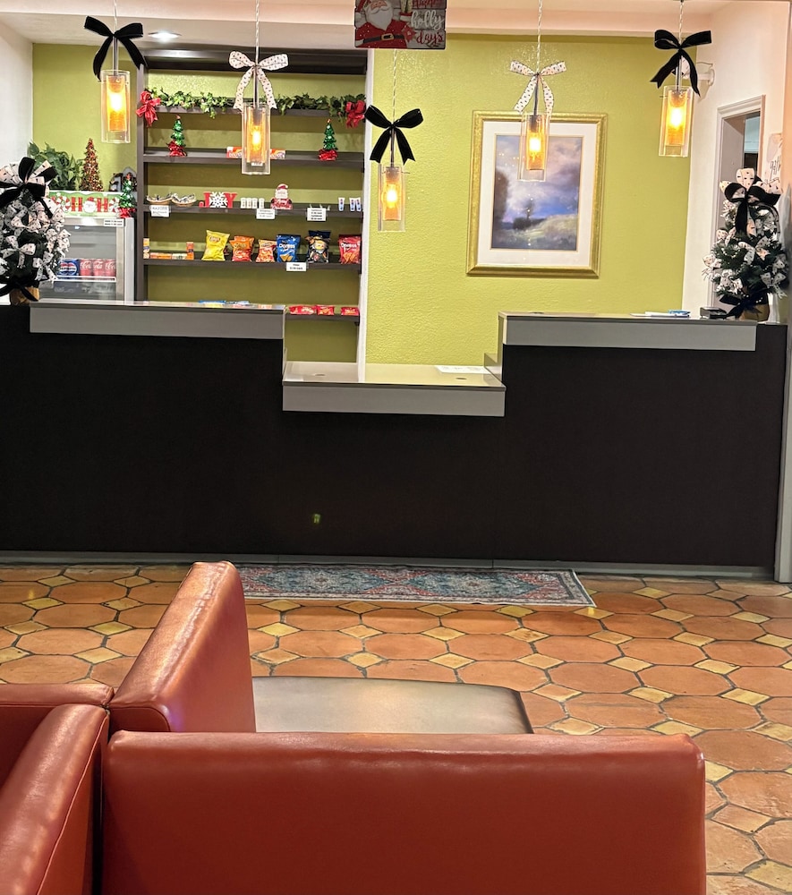Studio 6 Longview TX — Longview — photo 3