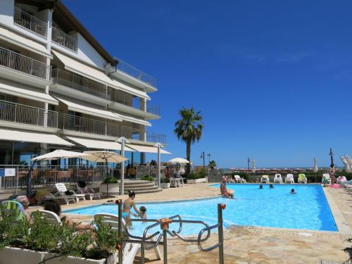 Apartment Casa del Mar 2 by Interhome — 4-Star Luxury Hotel in Roseto Degli Abruzzi, Italy