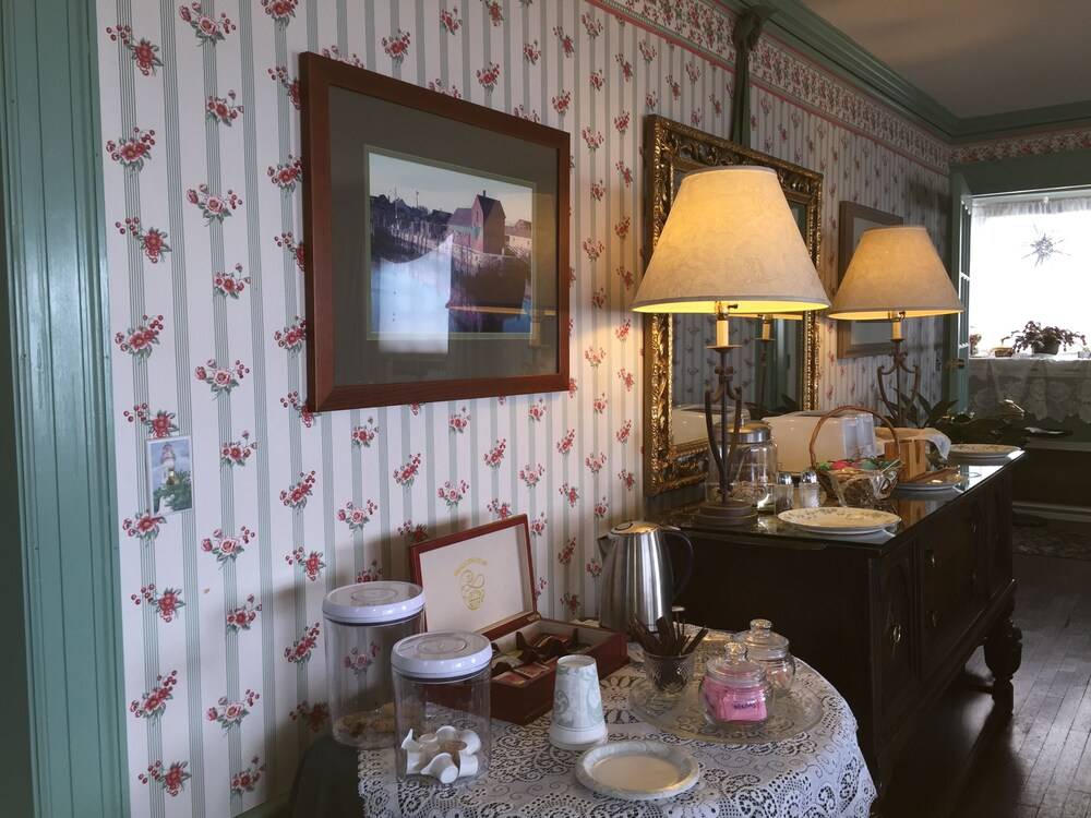Harborview Inn - photo 14