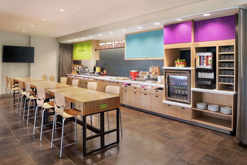 Home2 Suites by Hilton Overland Park - photo 41