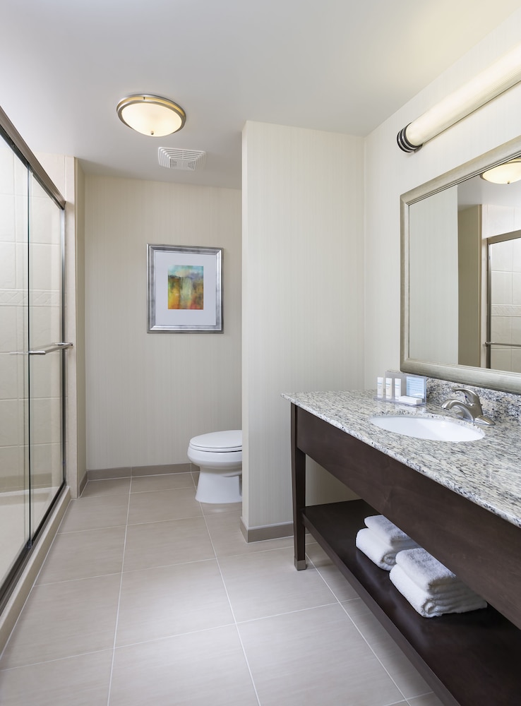 Hampton Inn & Suites San Bernardino - photo 18