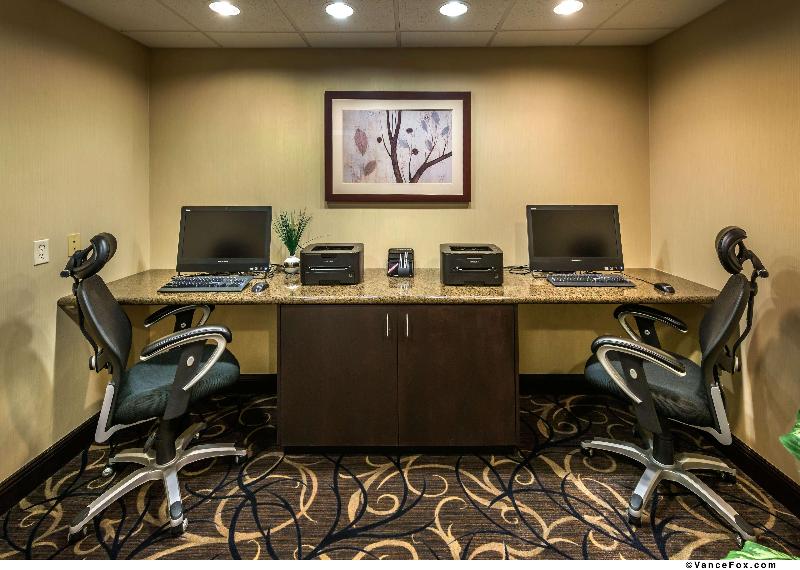 Hampton Inn & Suites Reno - photo 56