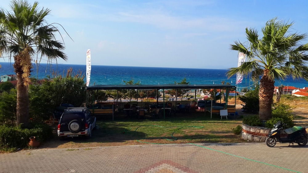 Ardic Deniz Hotel in Karaburun, Turkey