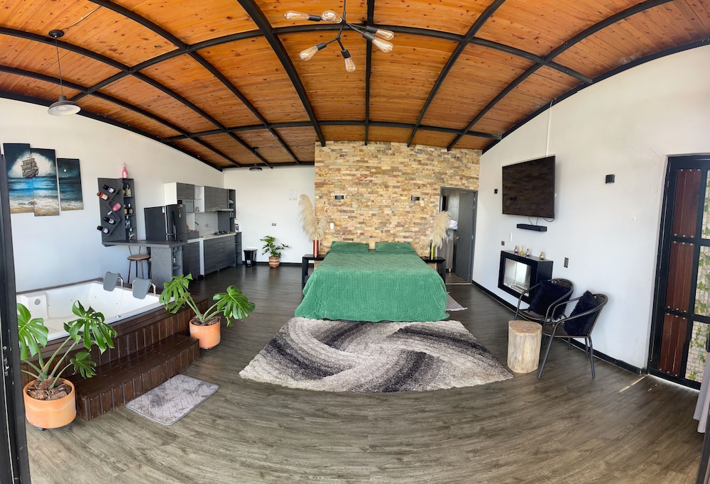 San Simon Glamping in El Penol, Colombia