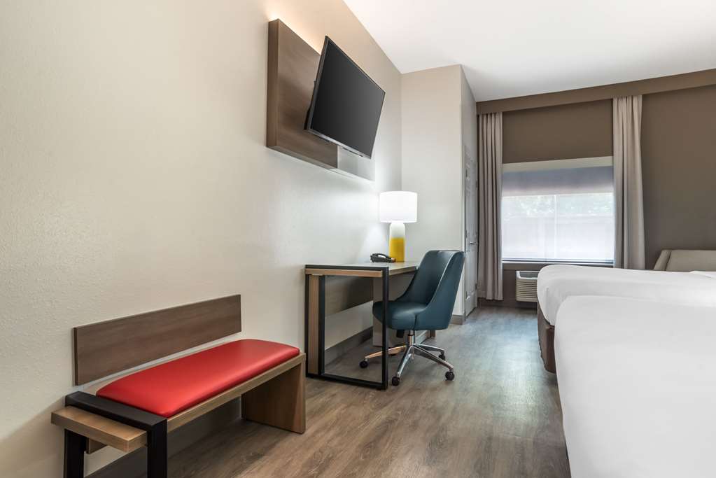 Comfort Inn & Suites Crestview South - photo 21