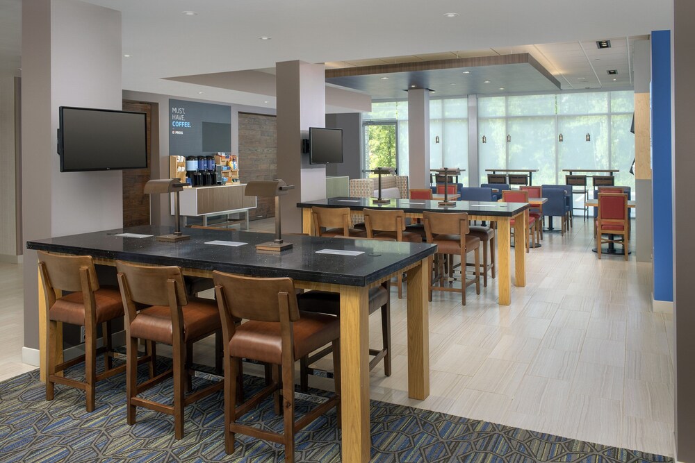 Holiday Inn Express and Suites North Brunswick by IHG - photo 21