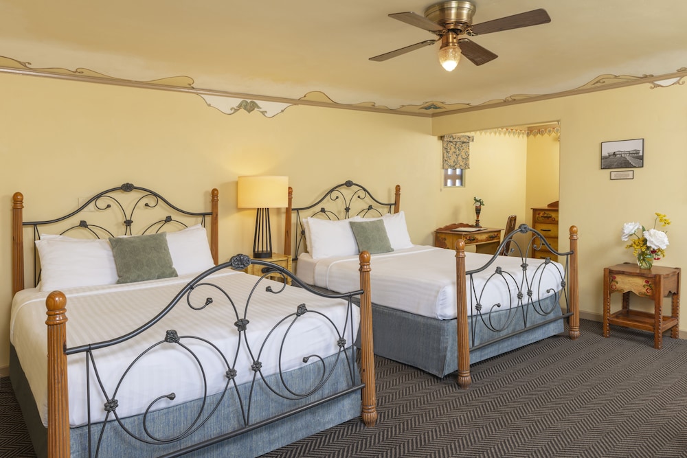 The Pierpont Inn - photo 10