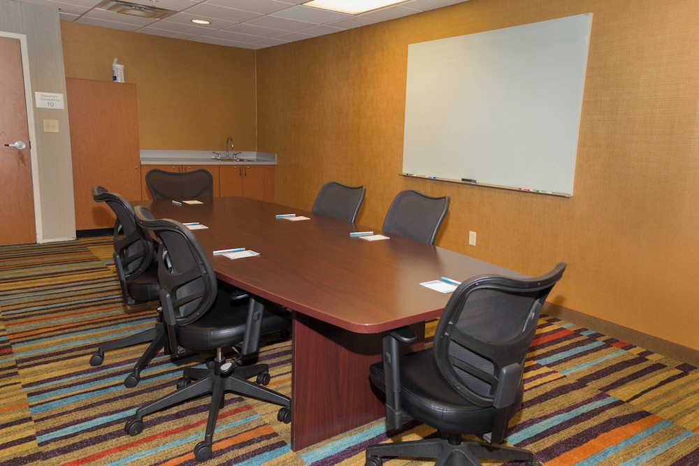 Fairfield by Marriott Inn & Suites Morgantown - photo 32
