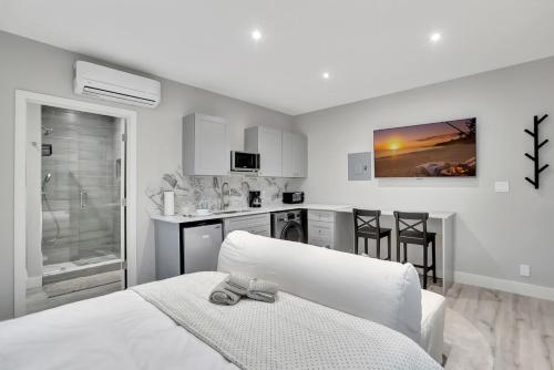 Studio Right off Las Olas Steps to FTL Beach 2C — 4-Star Luxury Hotel in Fort Lauderdale, United States