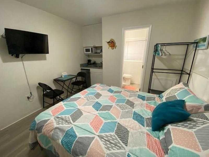 Sun Island Motel - photo 58