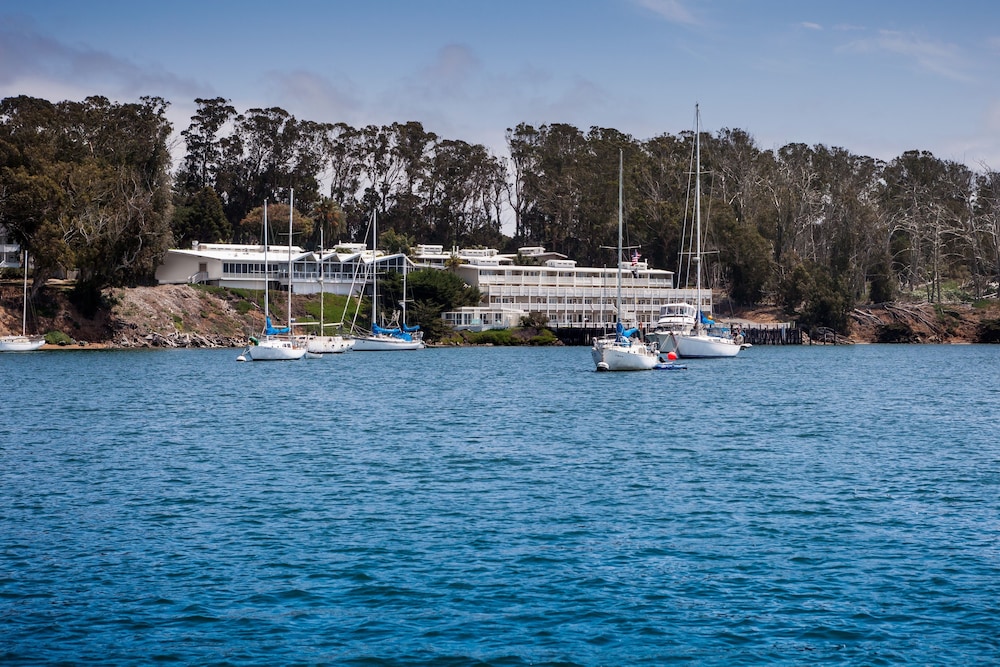 Inn At Morro Bay - photo 32