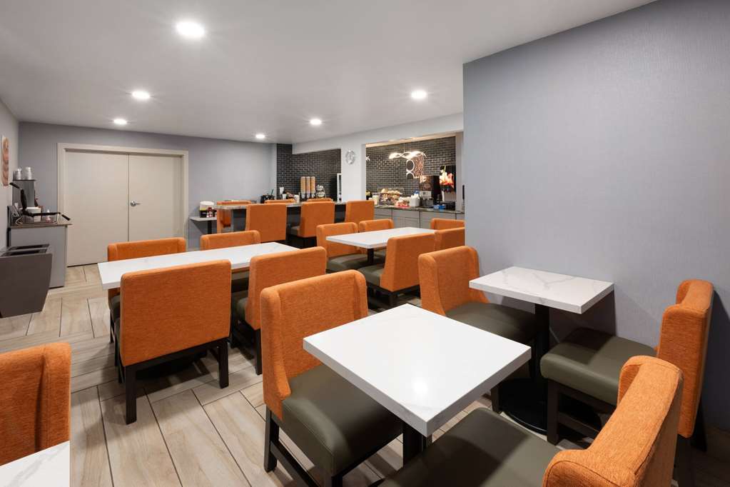 La Quinta Inn by Wyndham Sheboygan - photo 42
