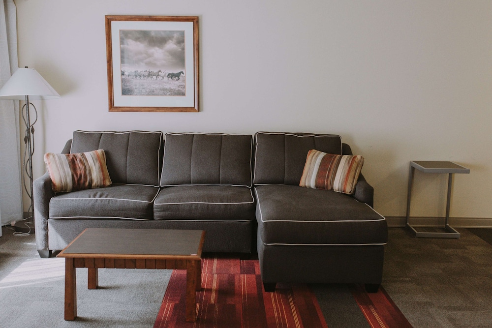 Hampton Inn & Suites Green River - photo 22