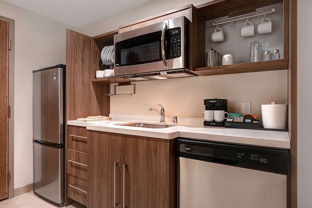 Home2Suites by Hilton Anaheim Resort - photo 20