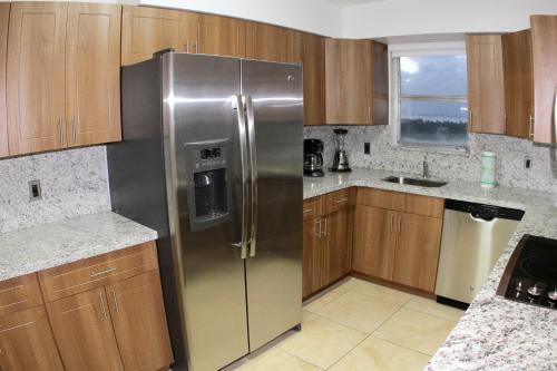 Oceanfront Contemporary Suites - photo 34