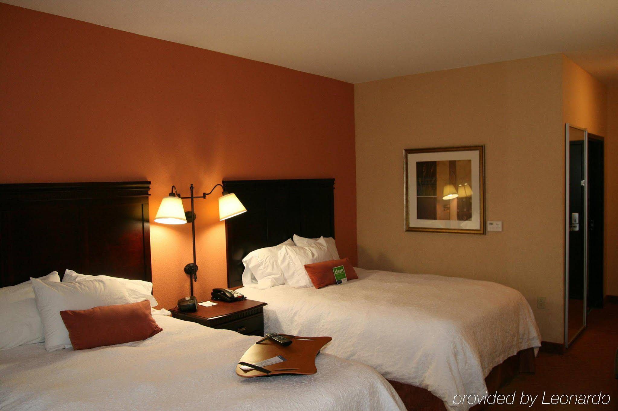Durant Inn & Suites - photo 16
