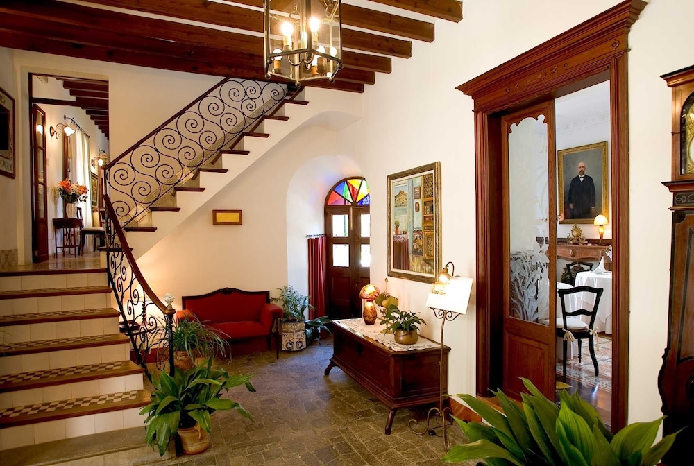 Hotel S'Ardeviu