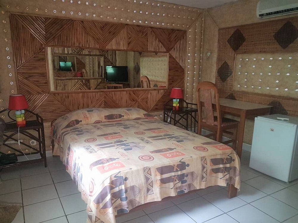 Le Patio - carbon neutral hotel in Libreville