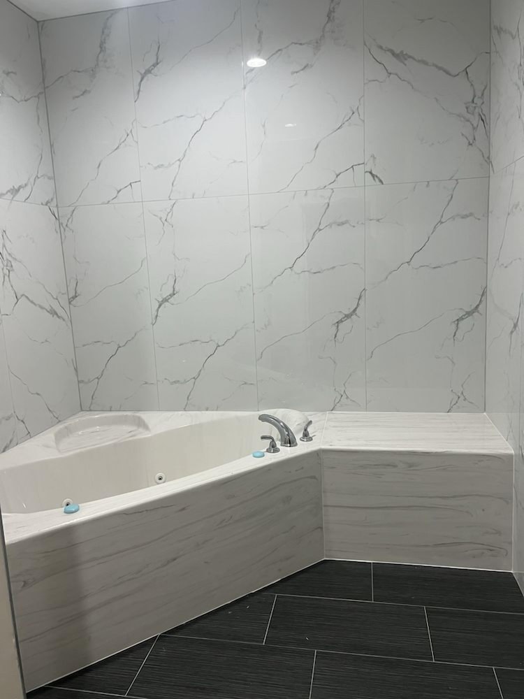 Elite Inn & Suites - photo 13