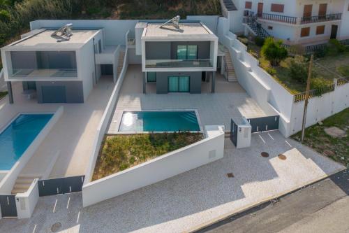 Villa Foz By Sch — 4-Star Luxury Hotel in Foz Do Arelho, Portugal
