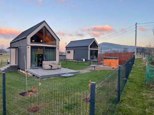 Ostoja Radków całoroczny domek z balią in Radkow, Poland