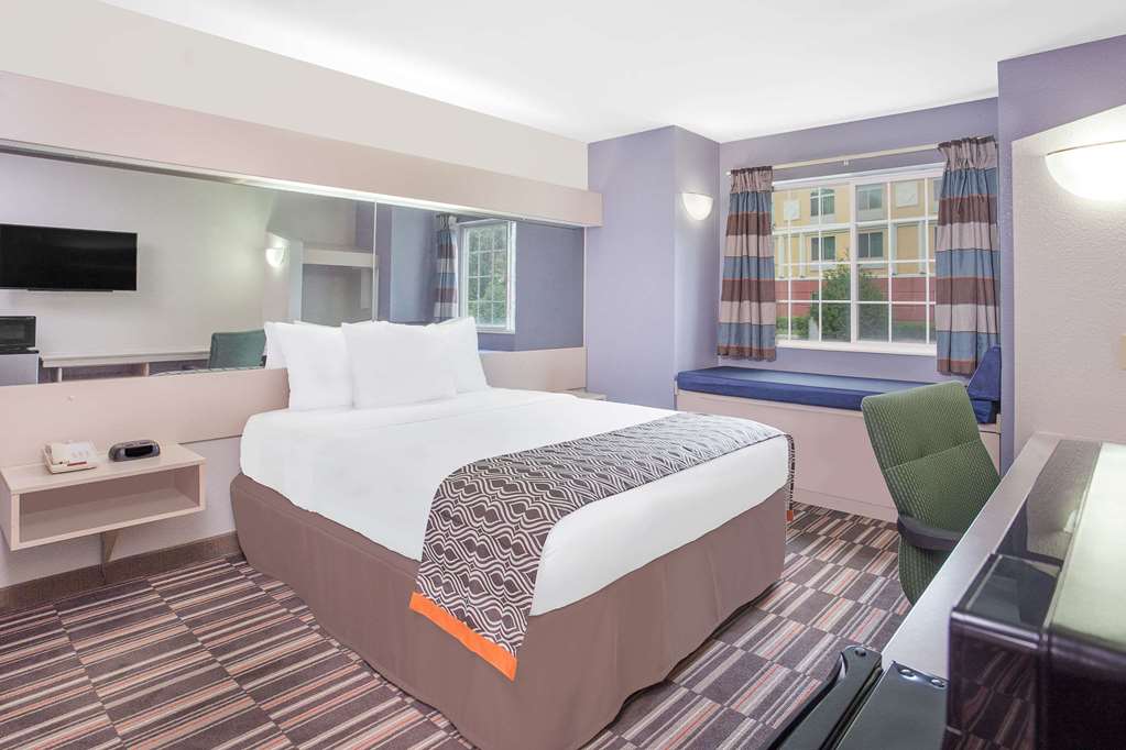 Microtel Inn & Suites by Wyndham Appleton - photo 7