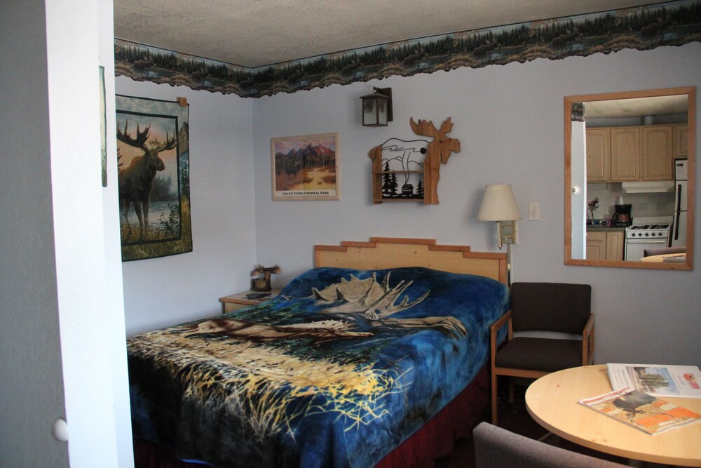 Elk Run Inn - photo 5