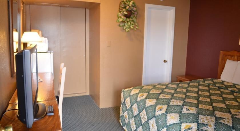Classic Inn Motel - photo 3