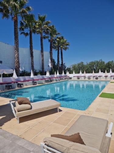 Le Jardin De Babylone Reserve Aux Couples Uniquement — Agde