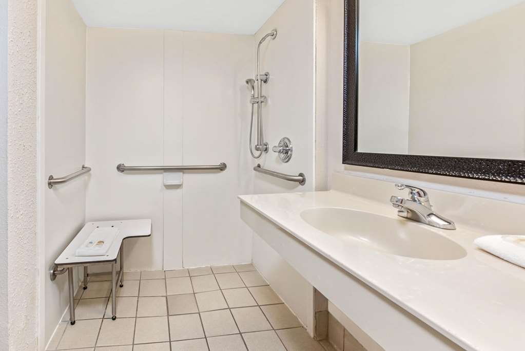 La Quinta Inn by Wyndham Miami Airport North - photo 8