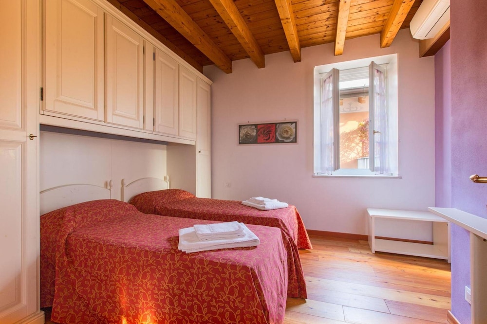 Barchi Resort Apartments Suites Villa Venezia Master Villa Venezia — hotel in San Felice Del Benaco