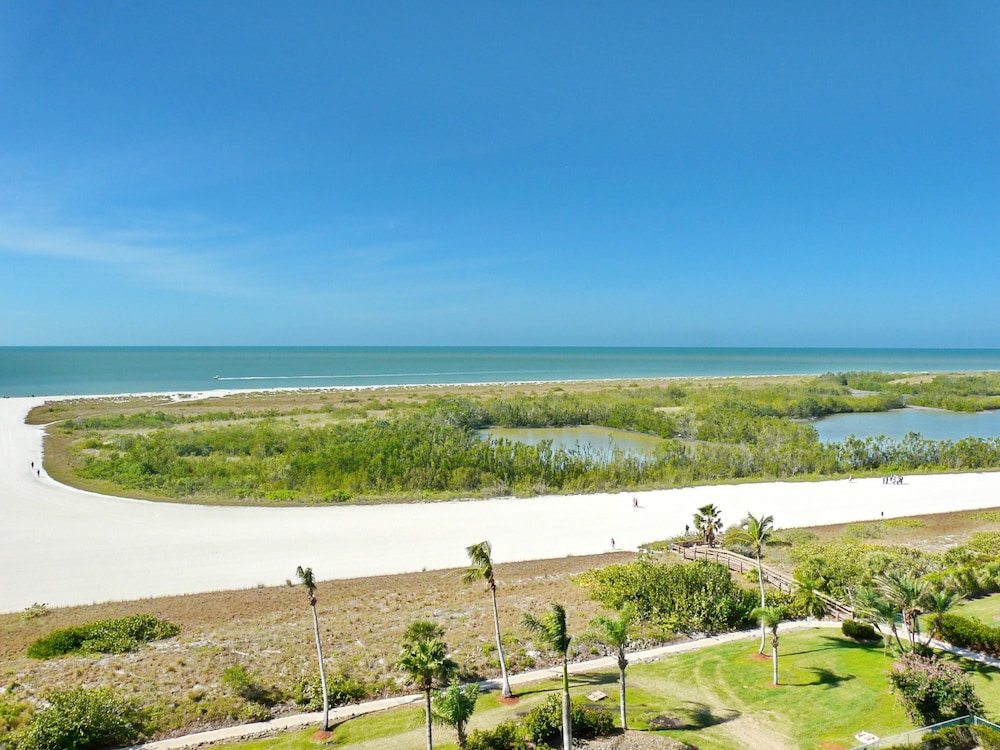 South Seas Tower 2 1001 - photo 32