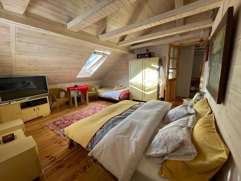 Dom Pod Kogutem — hotel in Laliki