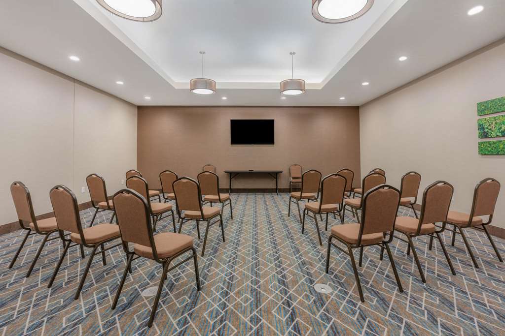 La Quinta Inn and Suites by Wyndham Houston Spring South - photo 23