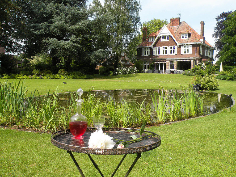 Gites La Verdiere — 4-Star Luxury Hotel in Sainghin-En-Melantois, France