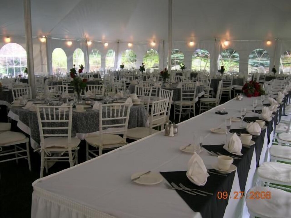 Nichols Village Hotel - photo 13