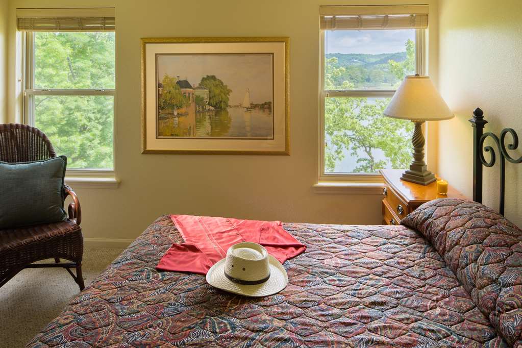 Branson Yacht Club - photo 18