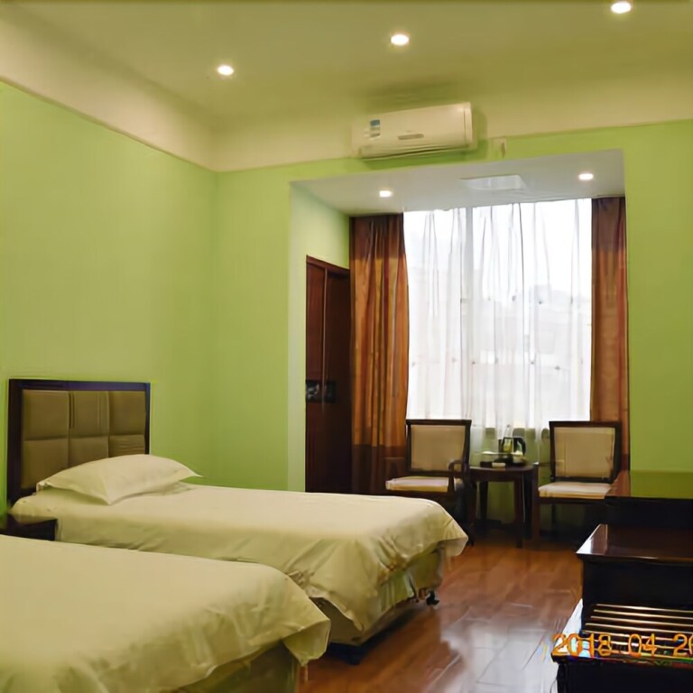 Nanyang Garden Hotel in Wuxue, People's Republic of China