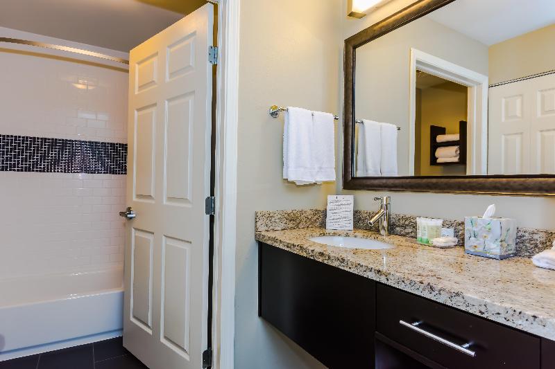 Staybridge Suites Grand Forks by IHG - photo 29