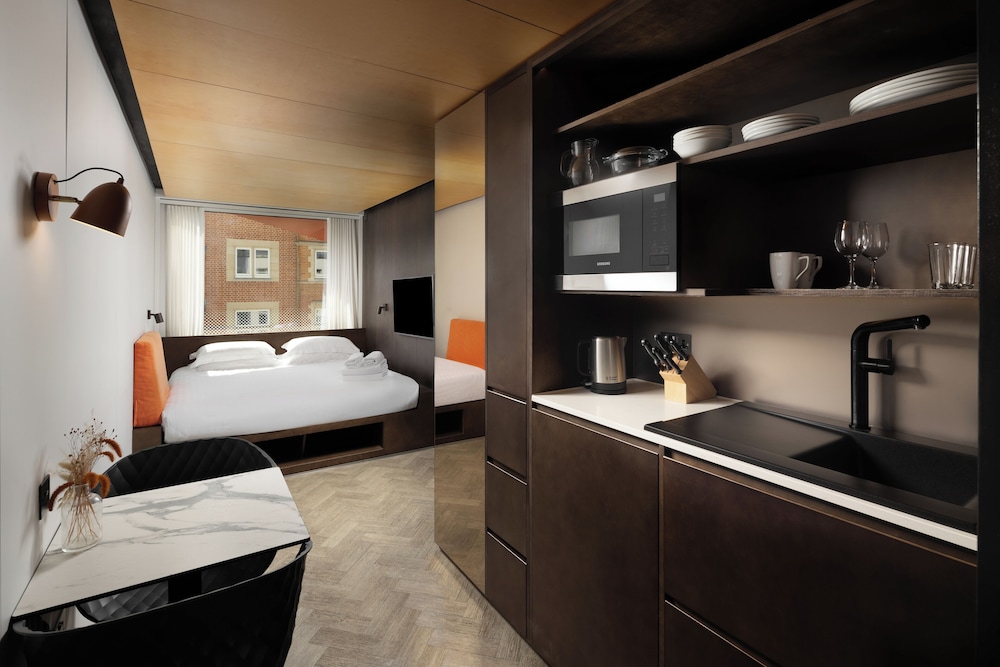 Stow Away Waterloo - last minute hotel in London